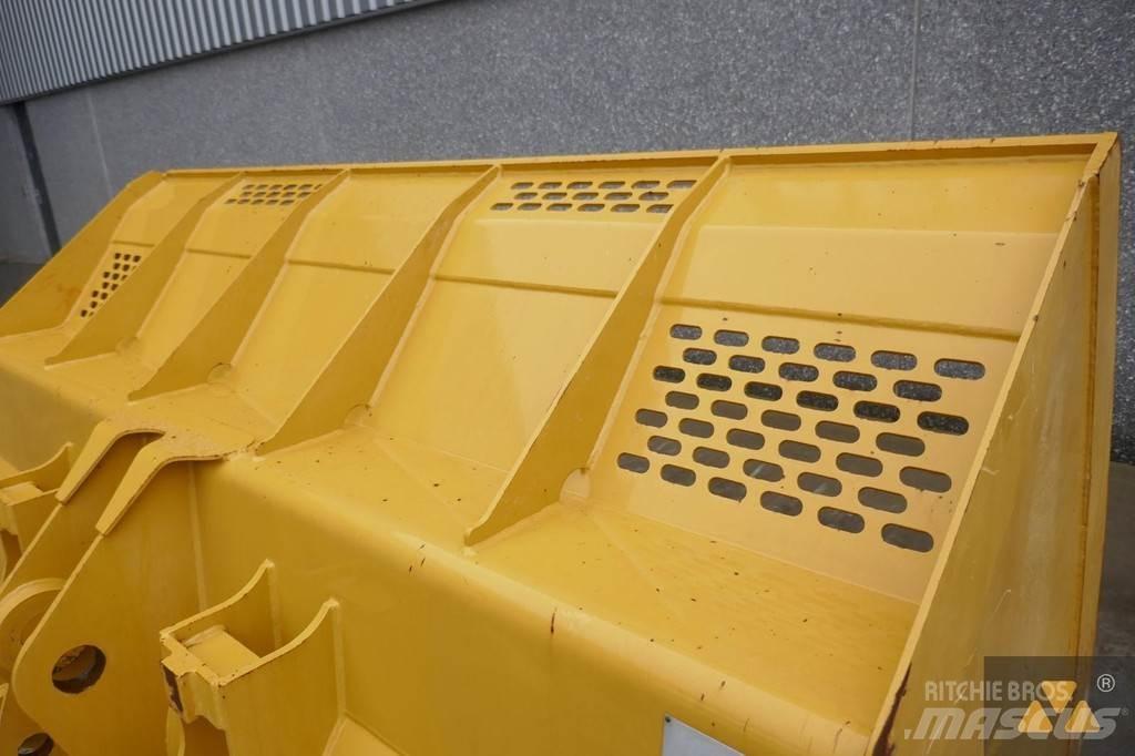 CAT 930 Bucket Benne