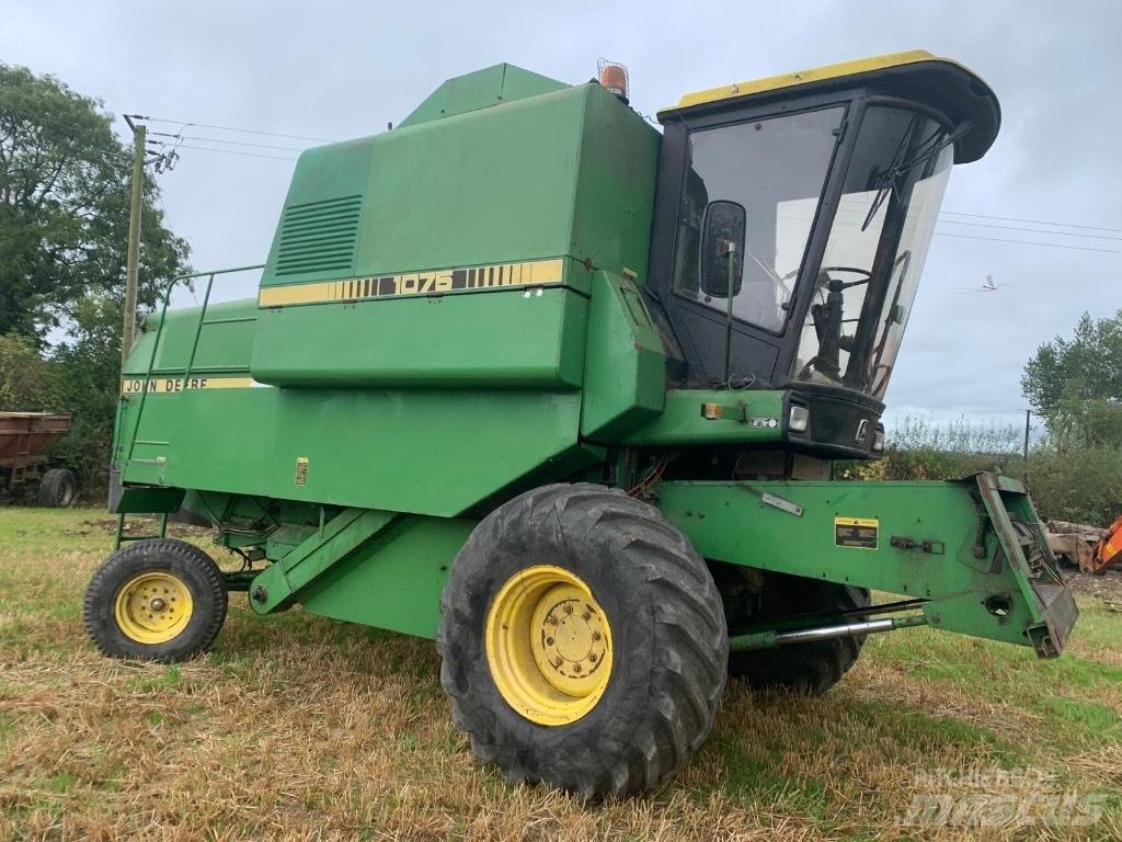 New Holland 1075 Mietitrebbiatrici