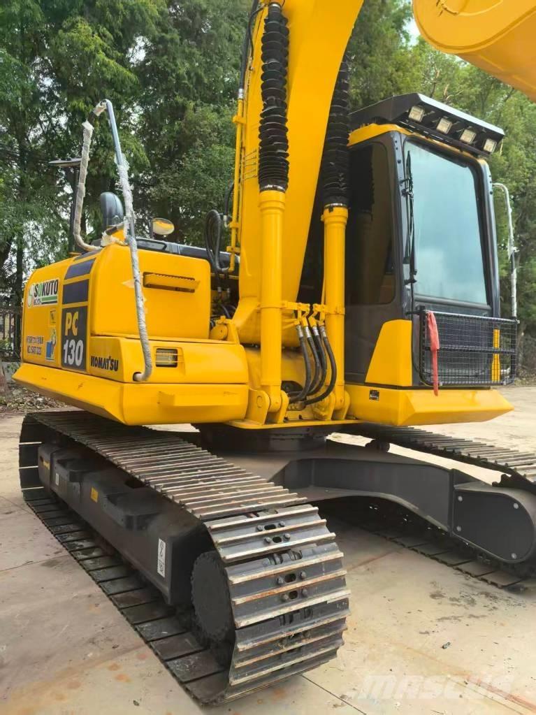 Komatsu PC 130 Escavatori anfibi