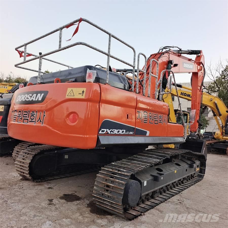 Doosan DX 300 LC Escavatori a lunga portata