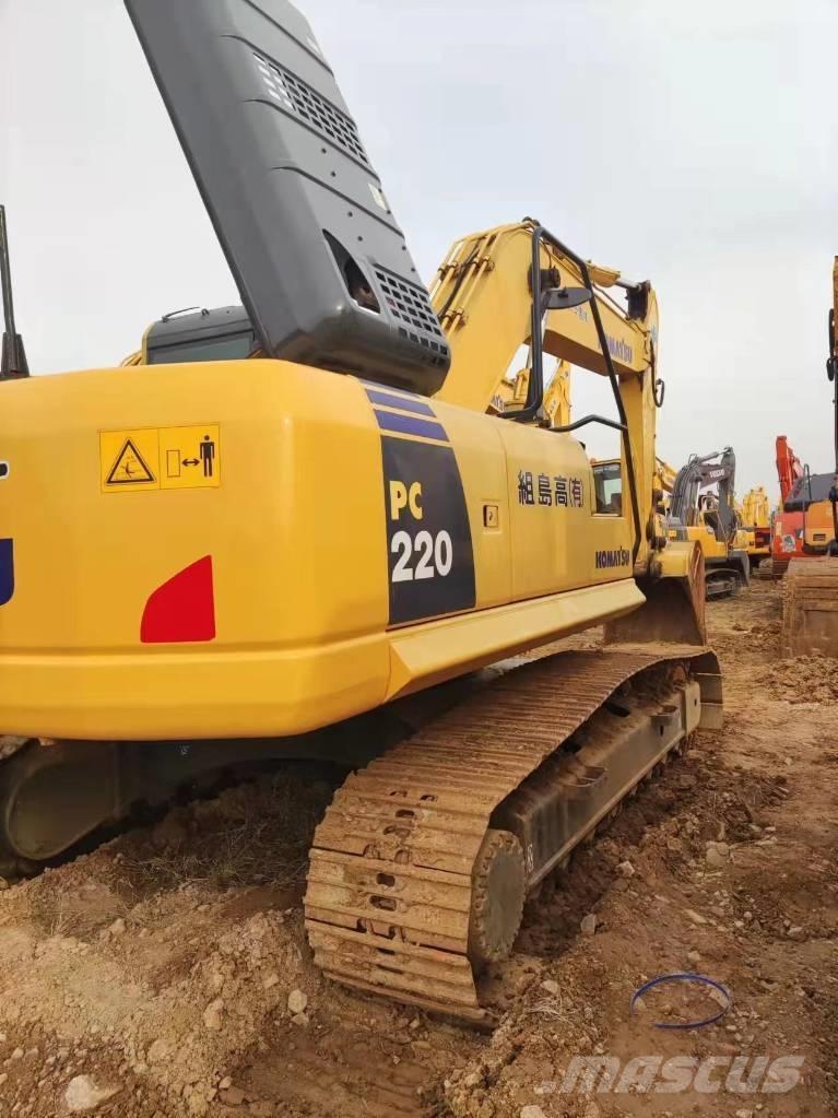 Komatsu PC220 Escavatori cingolati