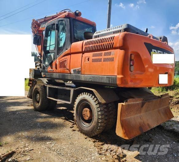 Doosan DX 210 W Escavatori gommati