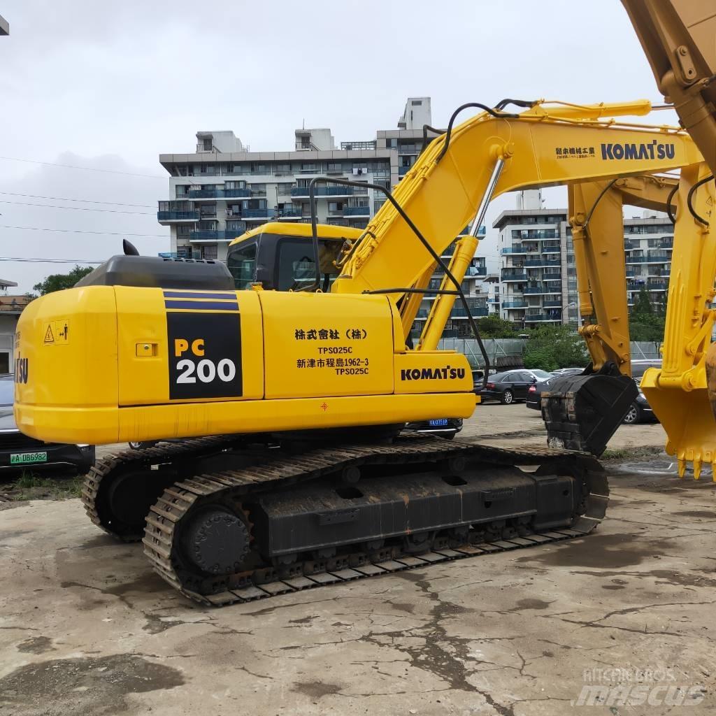 Komatsu PC200-7 Escavatori cingolati