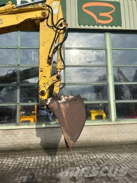 Etec 812 Escavatori gommati