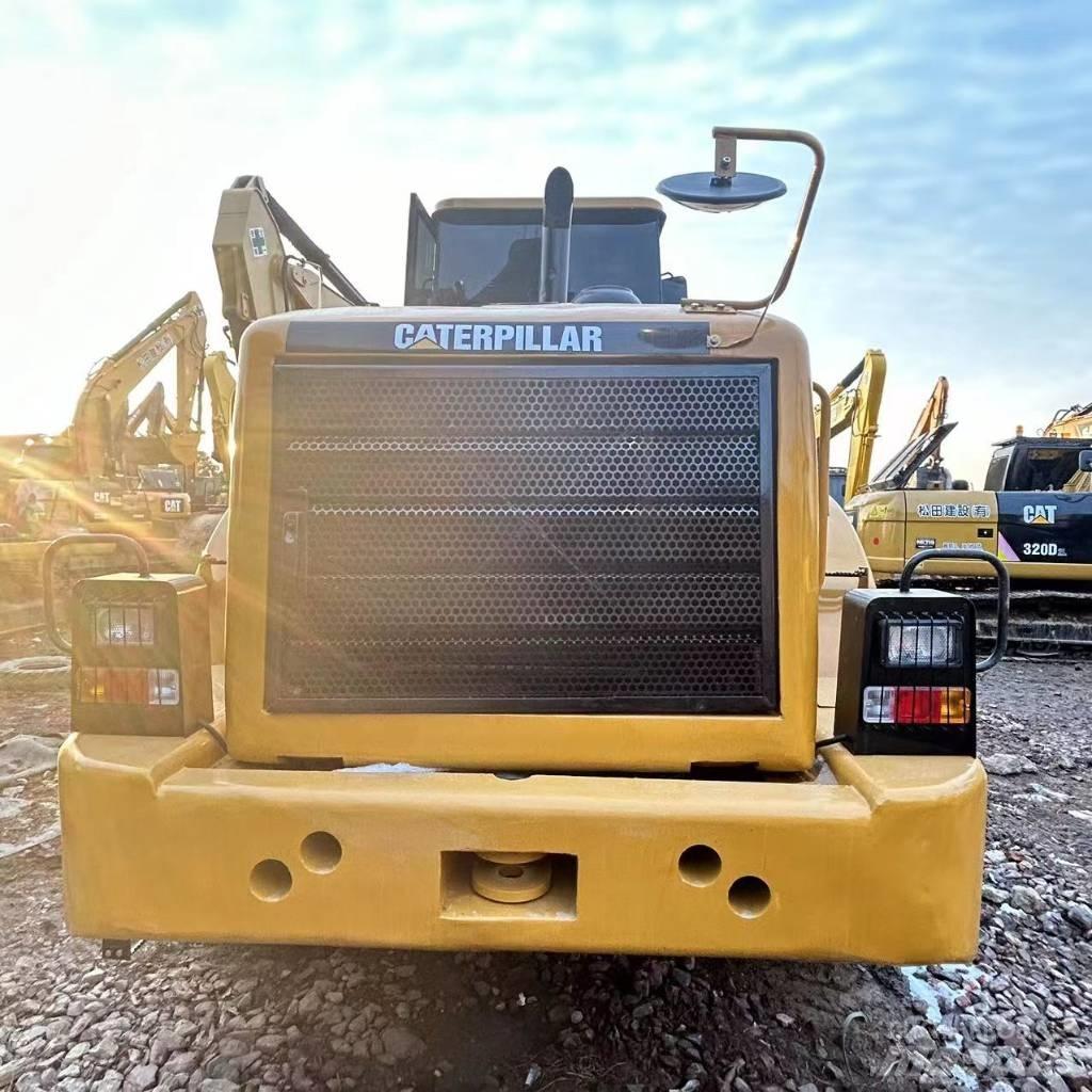 CAT 966 H Pale gommate