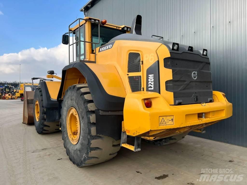 Volvo L220H Pale gommate