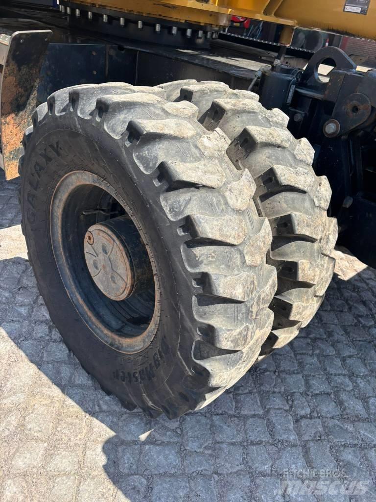 CAT M 313 D Escavatori gommati