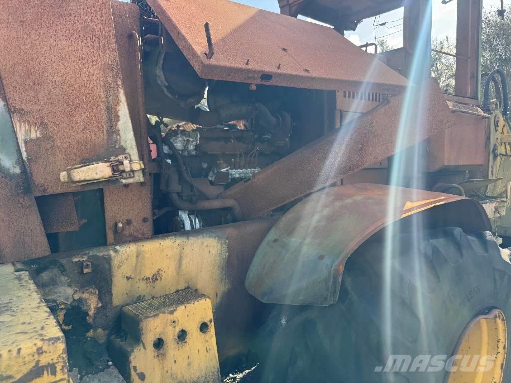 Volvo L 120 B Pale gommate