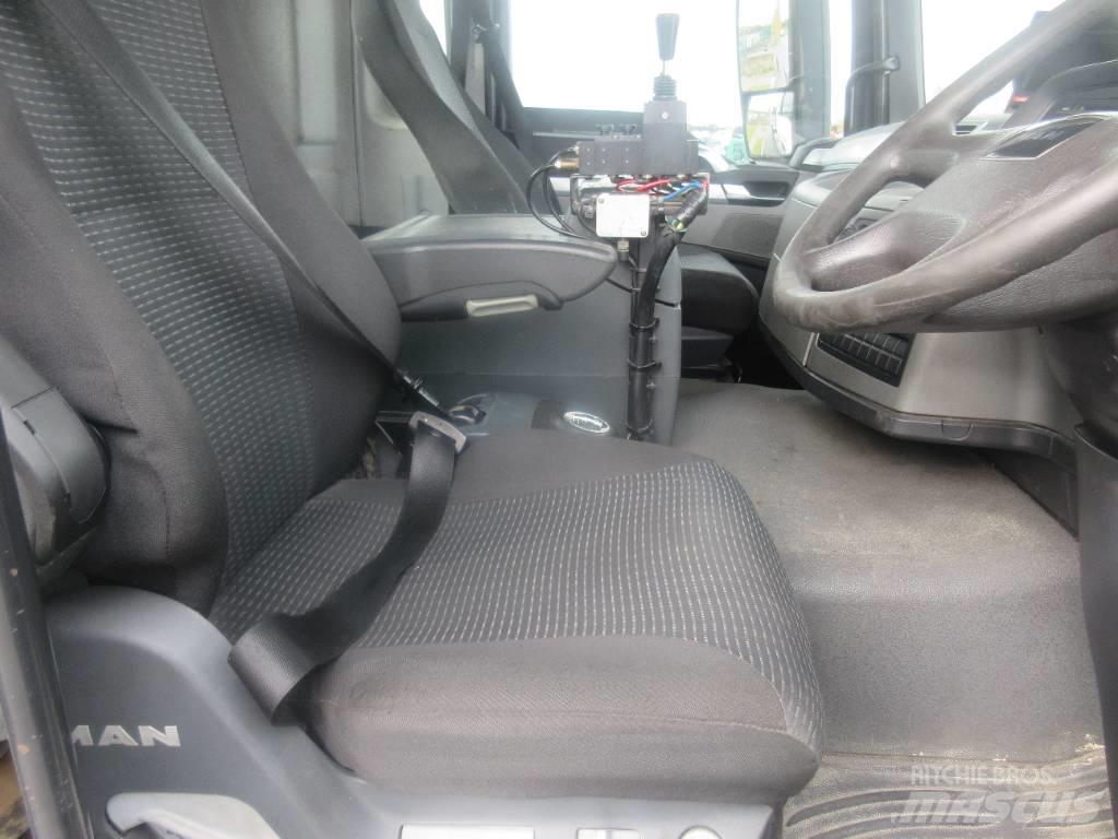 MAN TGS32.400 Camion con gancio di sollevamento