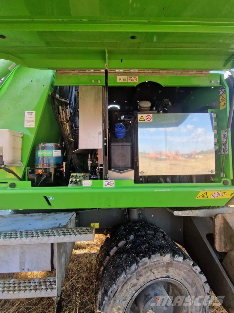Sennebogen 821 E Escavatori gommati