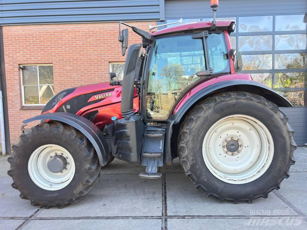 Valtra T 174 Versu Trattori