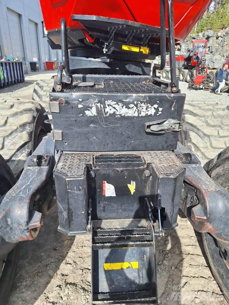 Komatsu 931 XC Abbattitrici, Disboscatrici