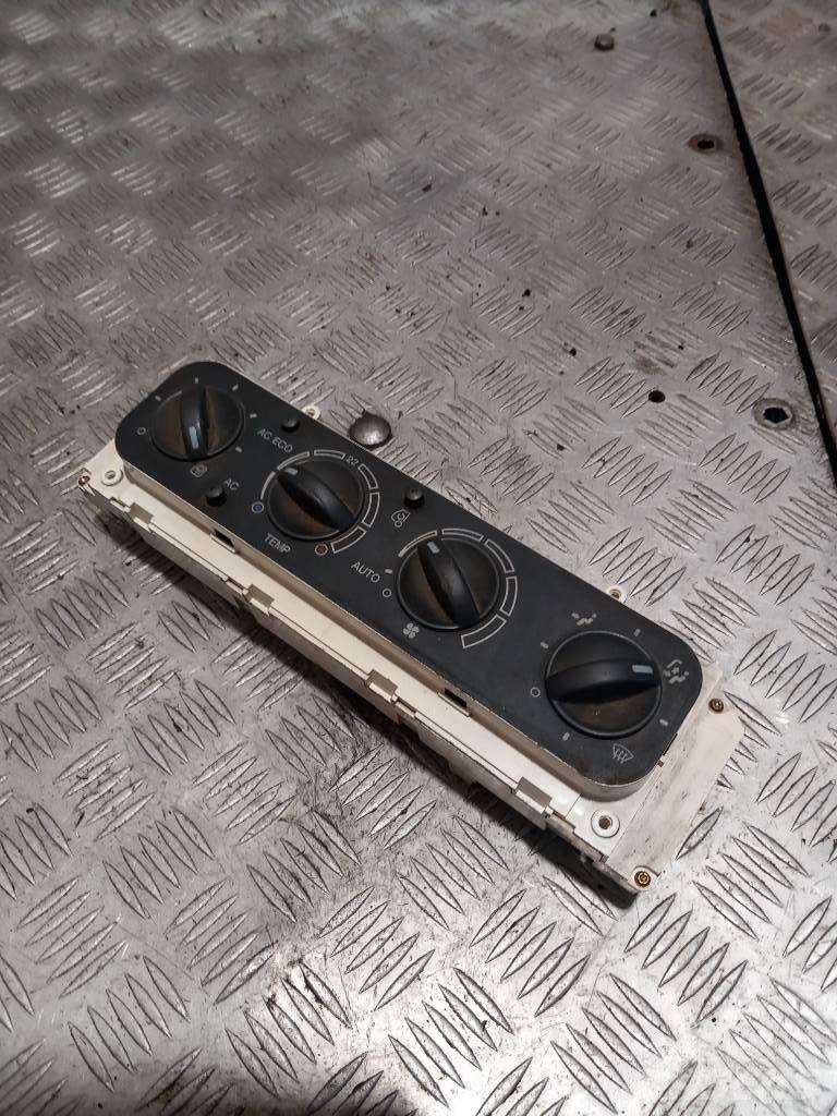 MAN TGM  81619906068 Cabine e interni