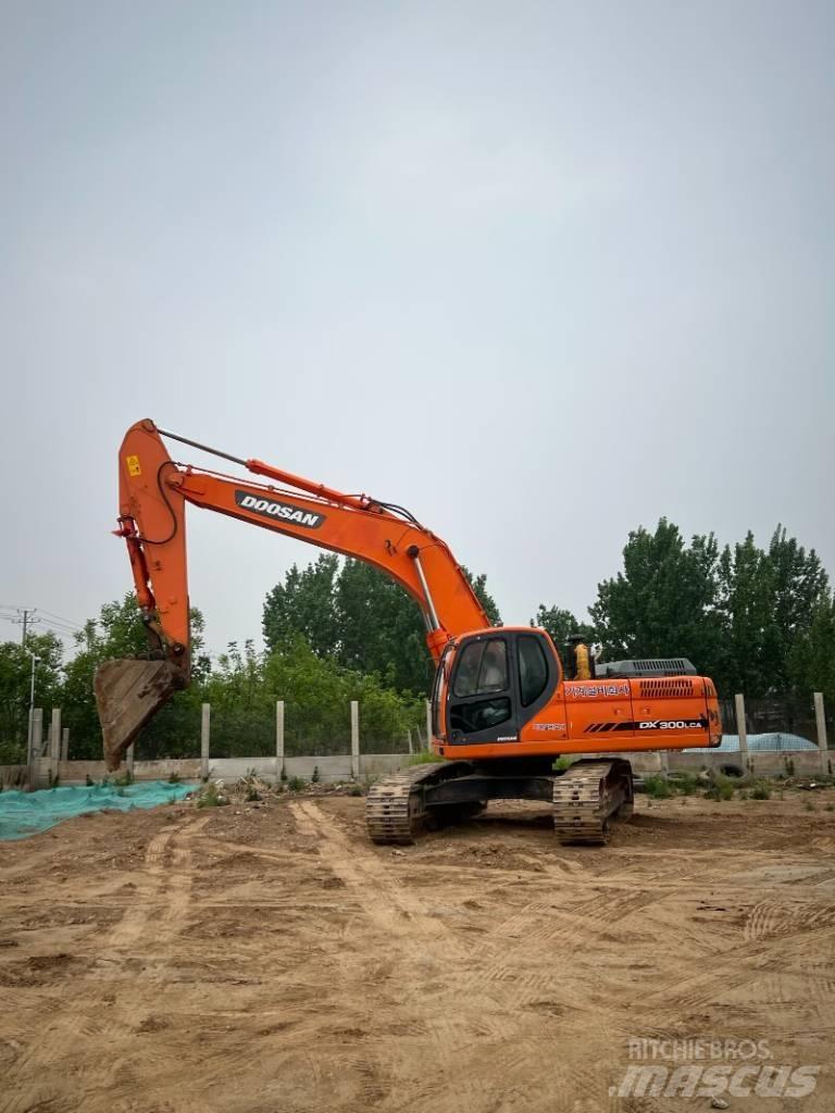 Doosan DX300LCA Escavatori cingolati