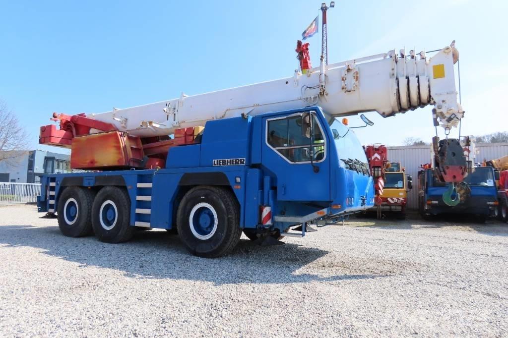 Liebherr LTM 1055-1 Gru per tutti i terreni