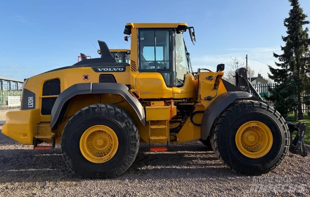 Volvo L 120 H Pale gommate