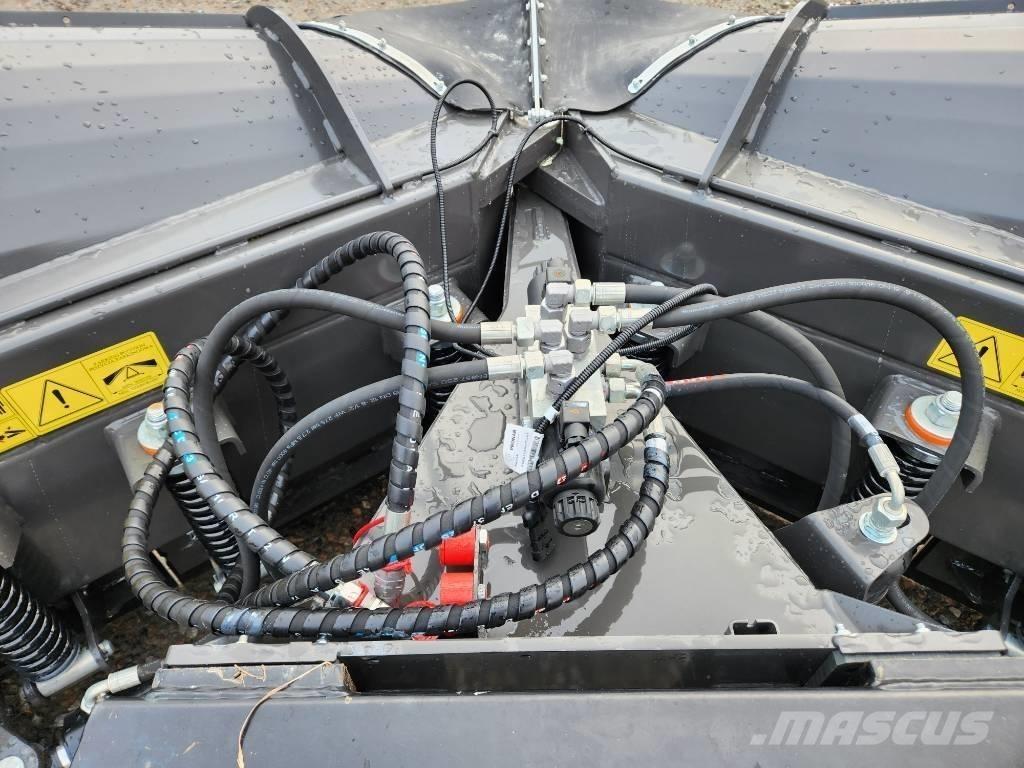 Pronar PUV 3300 M Lame spazzaneve e aratri