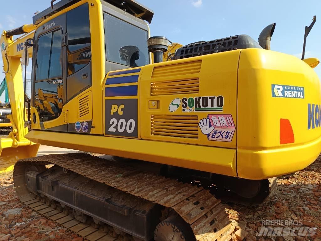 Komatsu PC200 Escavatori medi 7t - 12t