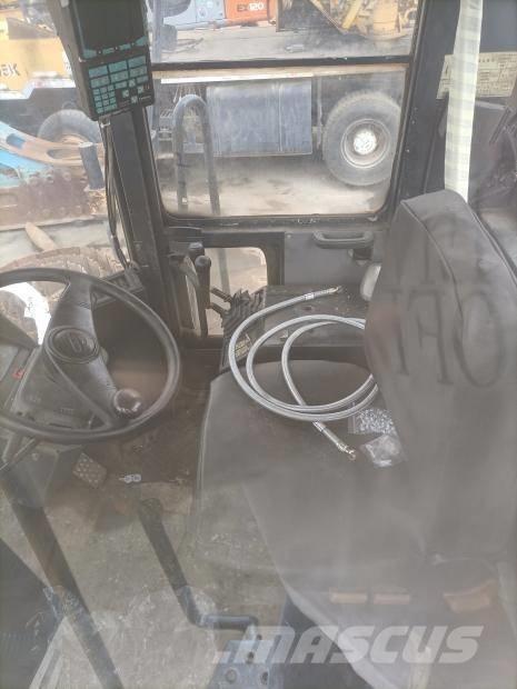 Komatsu WA470 Pale gommate