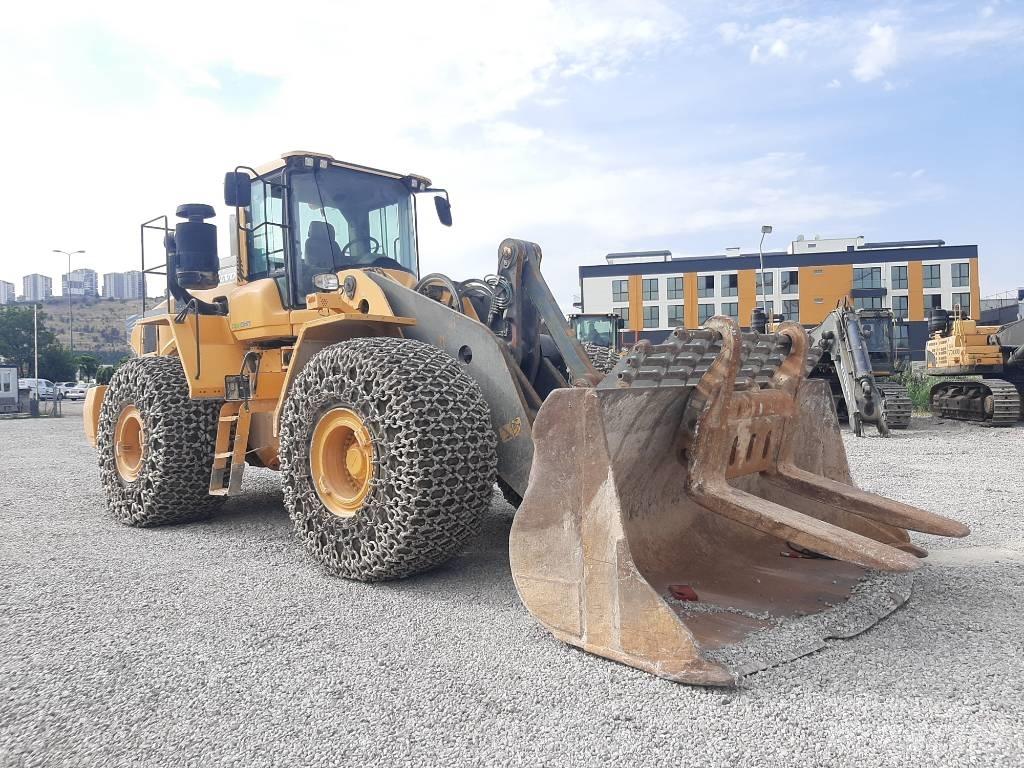 Volvo BM L220H Pale gommate