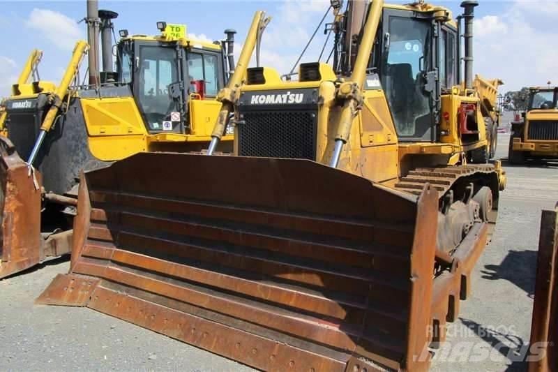 Komatsu D65 EX-16 Dozer cingolati