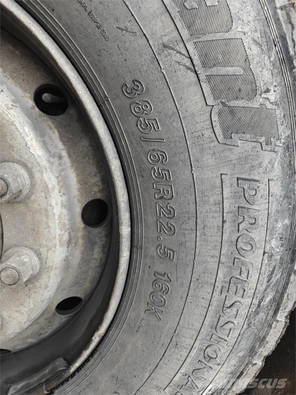 Sisu E11M Camion ribaltabili