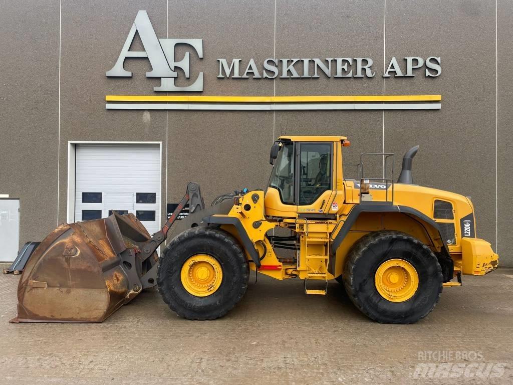 Volvo L220G Pale gommate