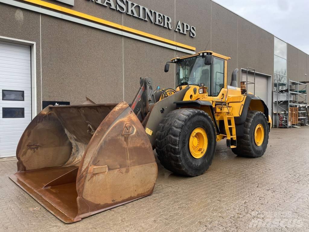 Volvo L220G Pale gommate