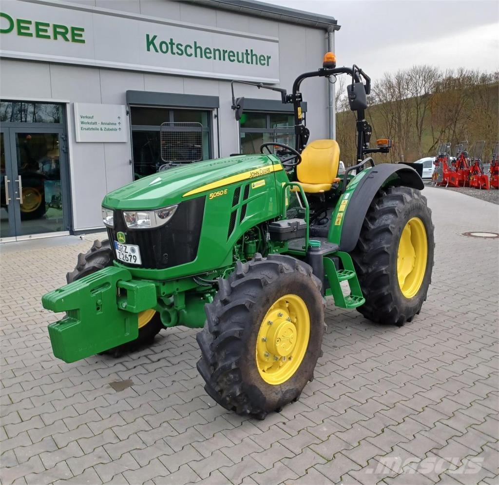 John Deere 5050E Trattori