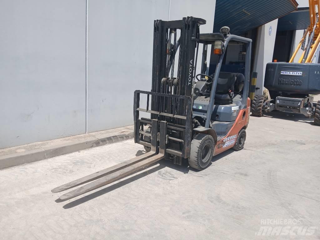 Toyota D02-8FG18 Carrelli elevatori GPL