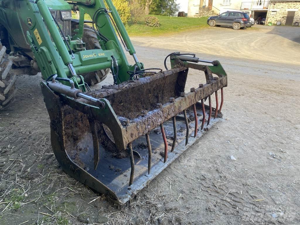 John Deere 5100 R Trattori
