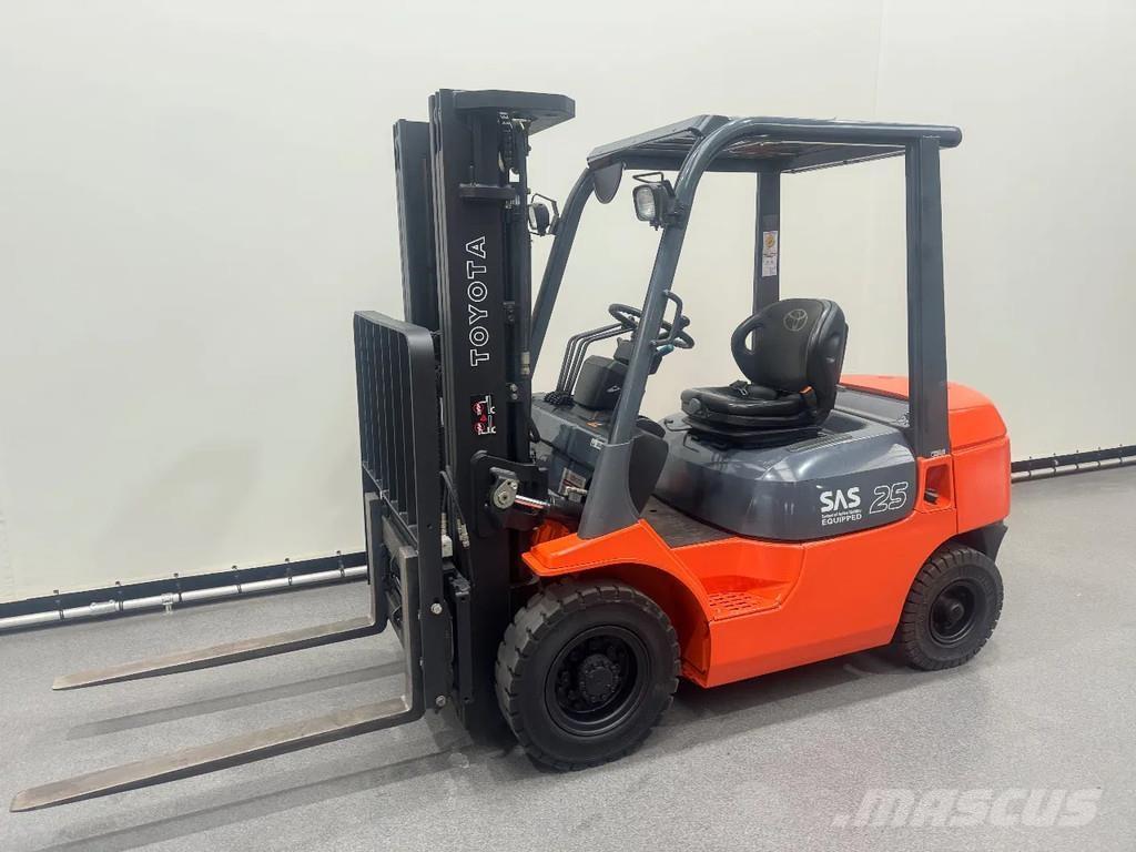 Toyota 02-7 FDF 25 Carrelli elevatori diesel