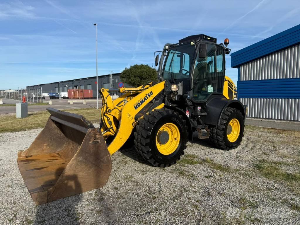 Komatsu WA100 M-7 Pale gommate