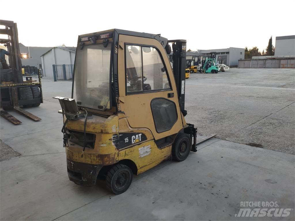 CAT GP15N Carrelli elevatori GPL