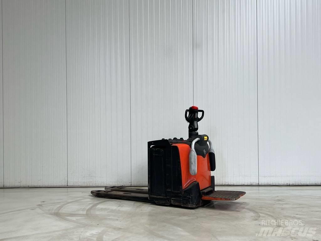 BT LPE250 Carrelli elevatori bassi a piattaforma