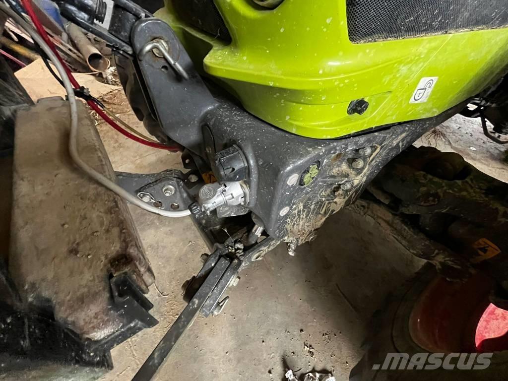 CLAAS Arion 470 Trattori