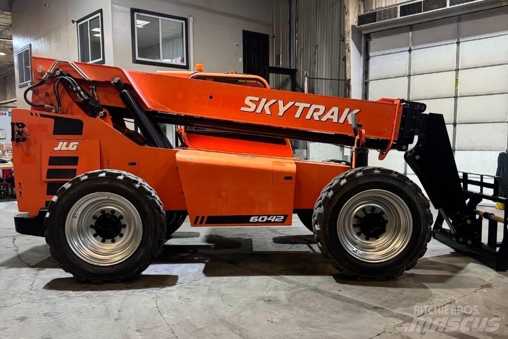 SkyTrak 6042 Sollevatori telescopici