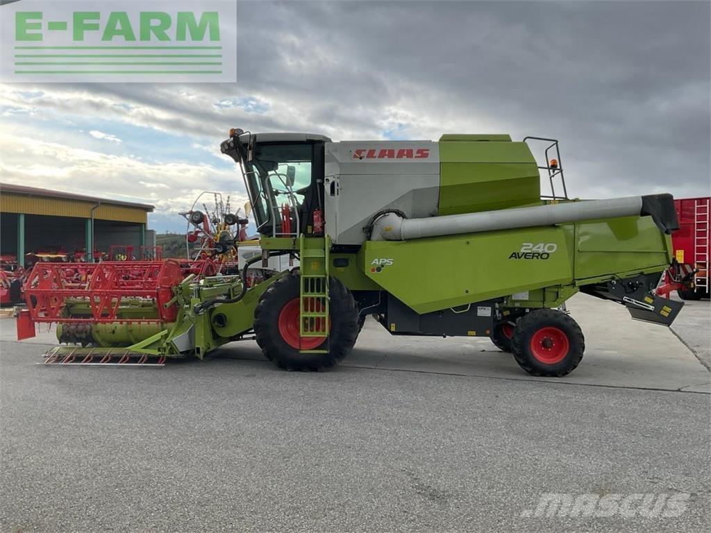 CLAAS AVERO 240 Mietitrebbiatrici