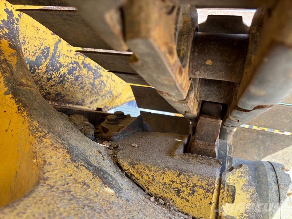 Komatsu D37 PX-23 Dozer cingolati