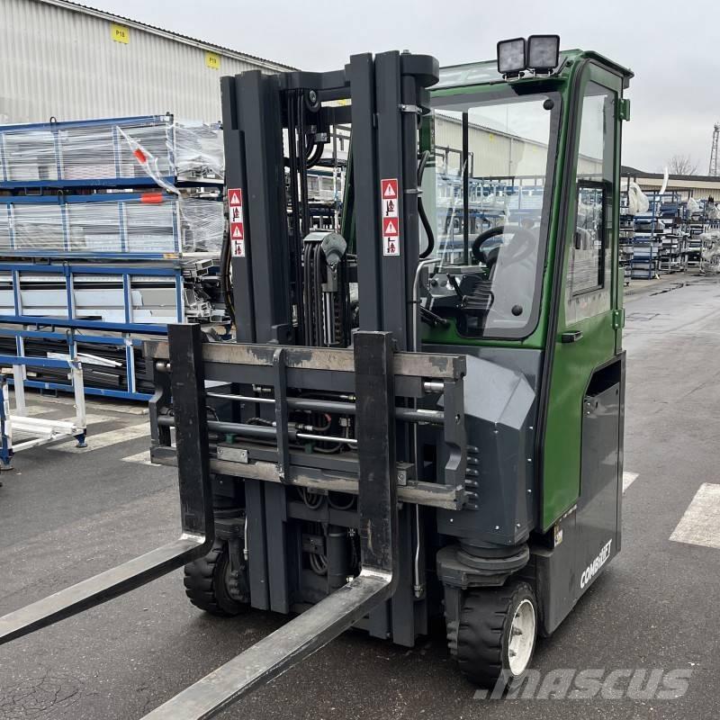 Combilift CBE 2500 Carrello elevatore retrattile a 4 vie
