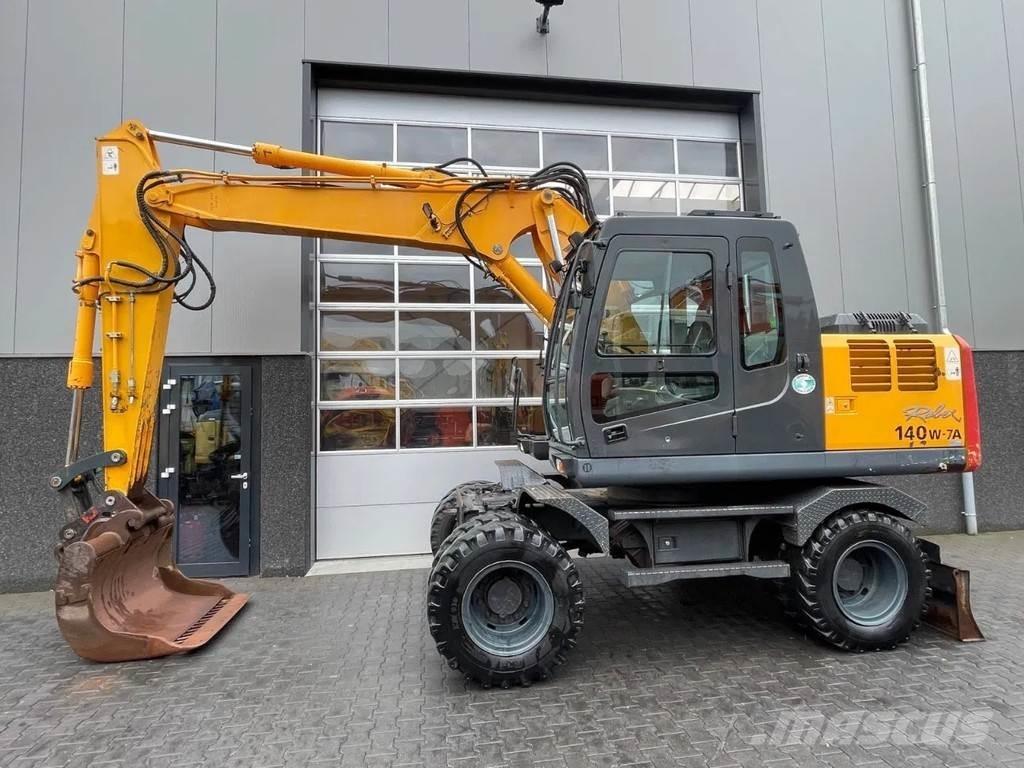 Hyundai R140W-7A Escavatori gommati