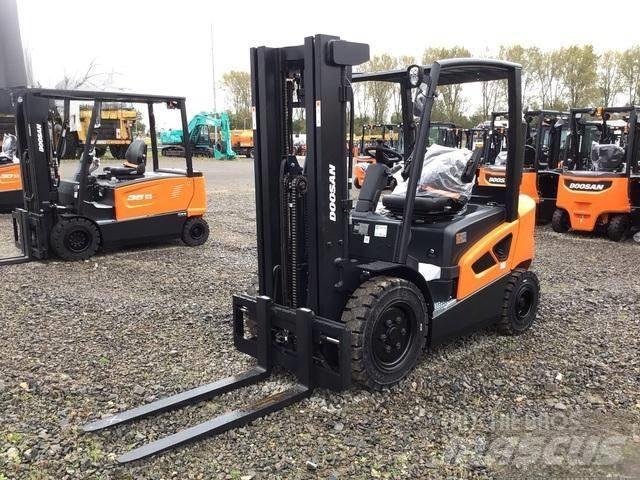Doosan D25S-9 Carrelli elevatori diesel