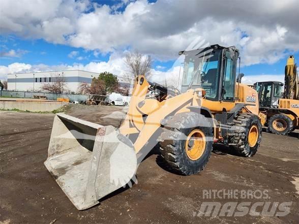 CASE 621F Pale gommate