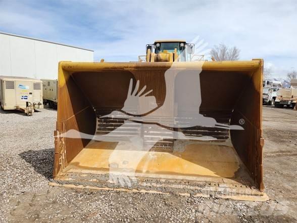 CAT 988H Pale gommate