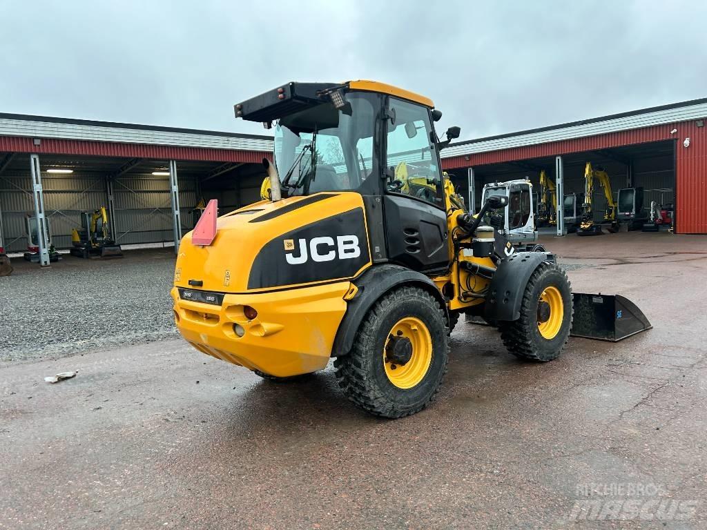 JCB 409 Pale gommate