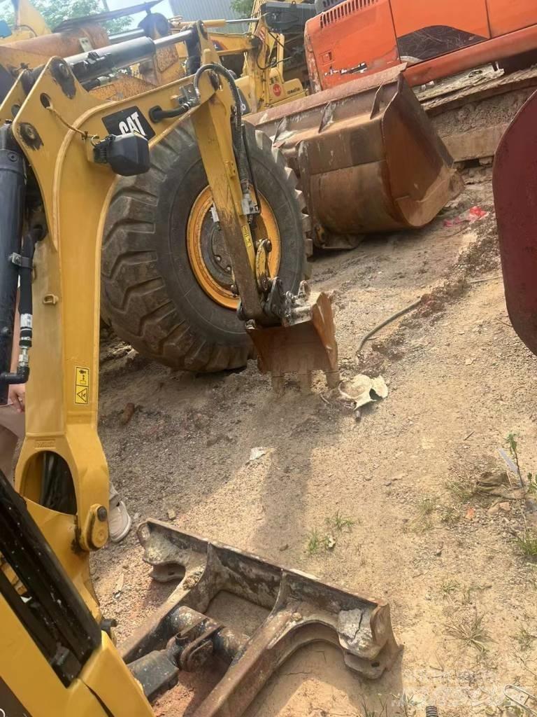 CAT 301.7 Miniescavatori