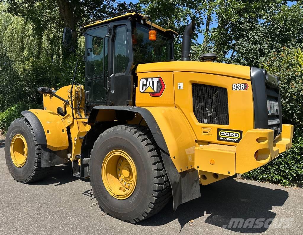 CAT 938M Pale gommate
