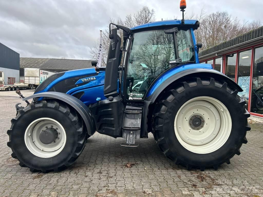Valtra T 214 Versu Trattori