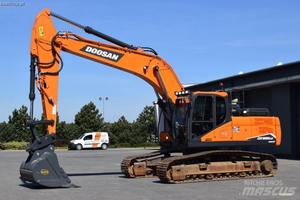 Doosan DX 255 LC-7 Escavatori cingolati