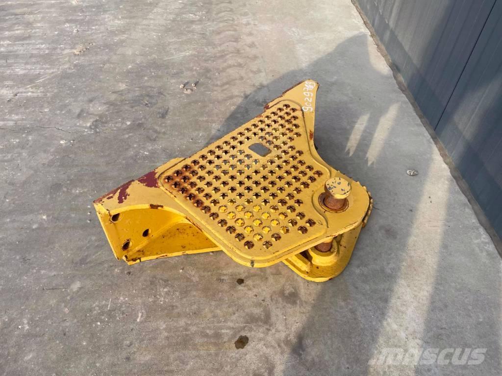 CAT D6K Zugtraverse Altri componenti